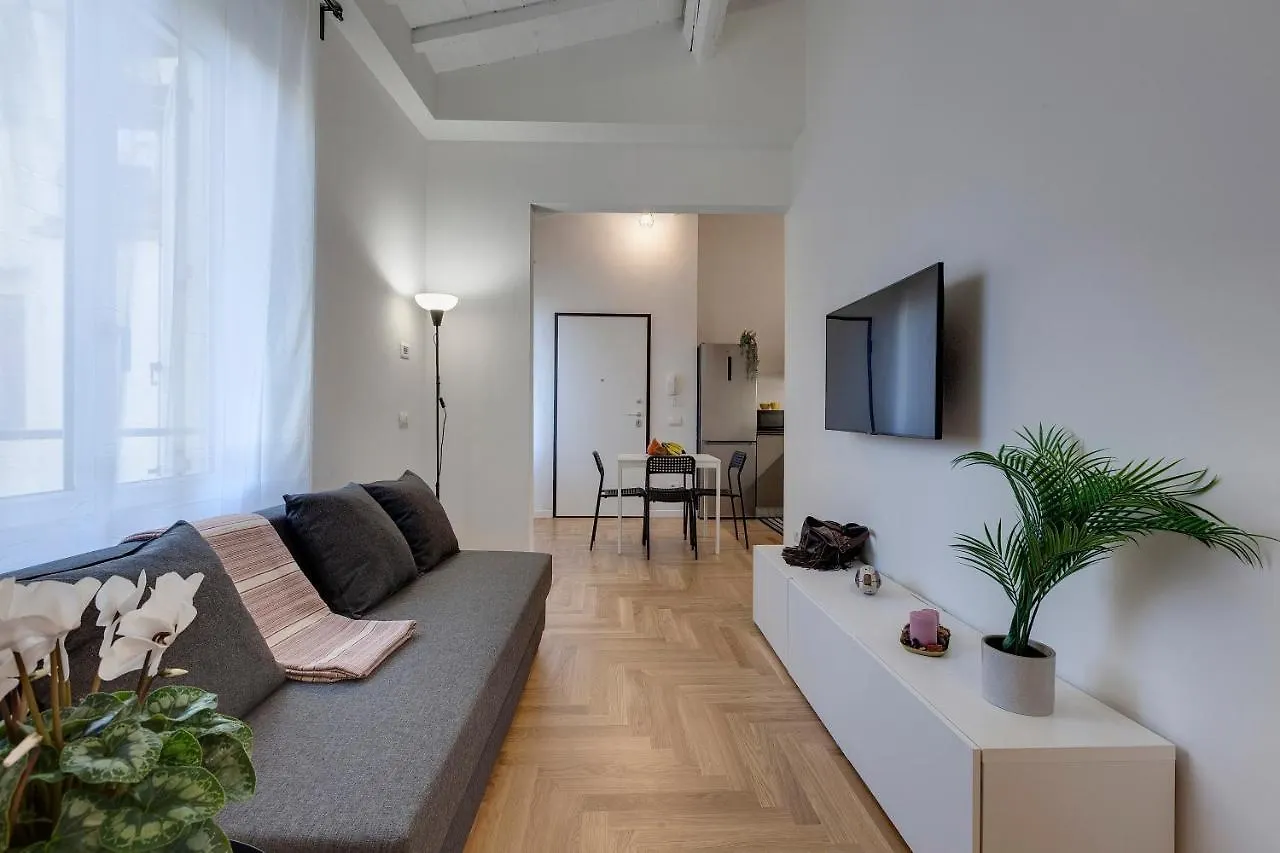 Guya Apartment By Mamo Florence